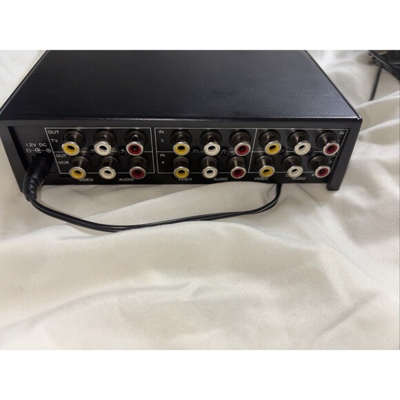 Radio Shack 15-1951 Audio Video A/V Selector - Picture 5 of 9